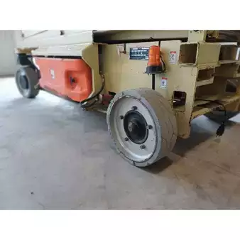 Levantamento tesoura - JLG 2646ES (8)