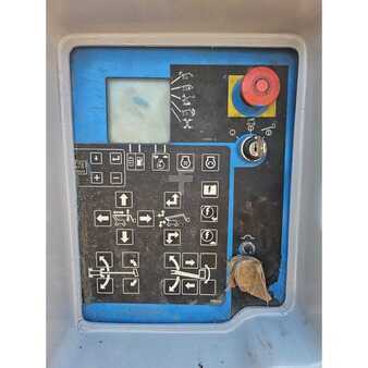Piattaforme aeree articolate 2008  Genie Z-135 (16)