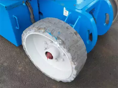 Kloubová pracovní plošina 2016  Genie Z-30/20N RJ (8)