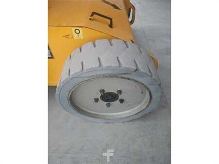 Articulating boom - Manitou 150 AETJC (14)