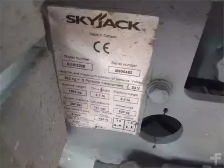 Pracovní plošina s nůžkovým zdvihem - SkyJack SJIII-3220M (15)