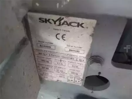 Pracovní plošina s nůžkovým zdvihem - SkyJack SJIII-3220M (16)