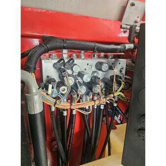 Knikarmhoogwerker - Genie Z45/25J (16)