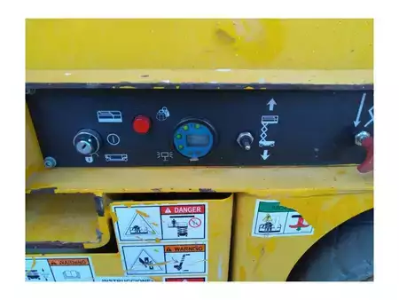 Scherenarbeitsbühne - Haulotte COMPACT 10N (6)