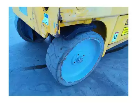 Scherenarbeitsbühne - Haulotte COMPACT 10N (7)