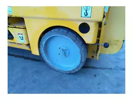 Scherenarbeitsbühne - Haulotte COMPACT 10N (8)