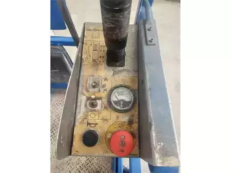 Ollós munka emelvény - SkyJack SJIII-3219 (8)