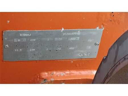 Gelenkteleskopbühne - JLG E300AJ (16)