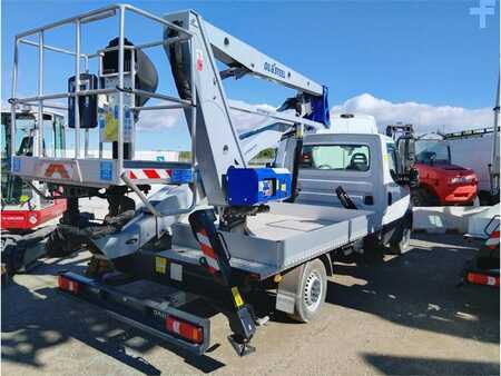 Plataforma sobre camión - [div] OIL&STEEL SNAKE 189 (4)