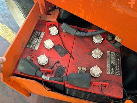 Ollós munka emelvény - Snorkel S4732E (10)