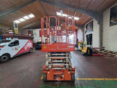 Ollós munka emelvény - Snorkel S4732E (4)