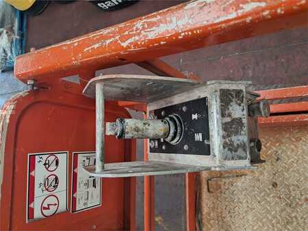 Ollós munka emelvény - Snorkel S4732E (6)