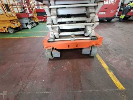 Ollós munka emelvény - Snorkel S4732E (8)