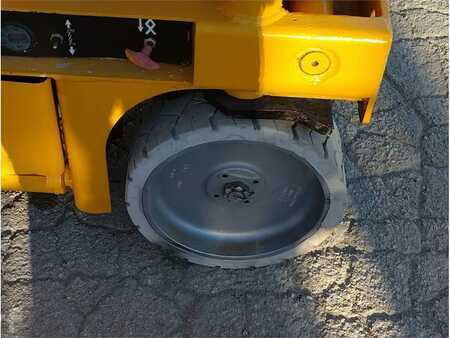 Sakse arbejds platform 2011  Haulotte COMPACT 8 (7)