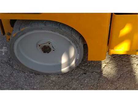 Scherenarbeitsbühne 2011  Haulotte COMPACT 10 (11)