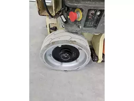 Nacelle à ciseaux - JLG 1930 ES (13)