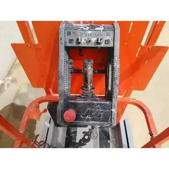 Levantamento tesoura - JLG 1930 ES (4)