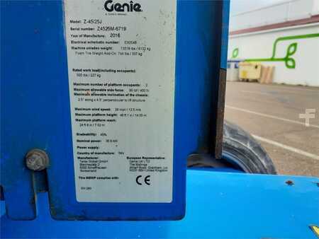 Articulating boom - Genie Z-45IC (9)