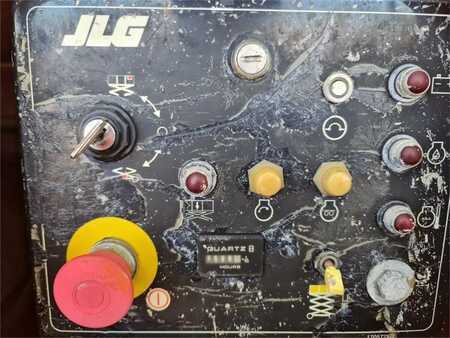 Scherenarbeitsbühne - JLG 260 MRT (10)