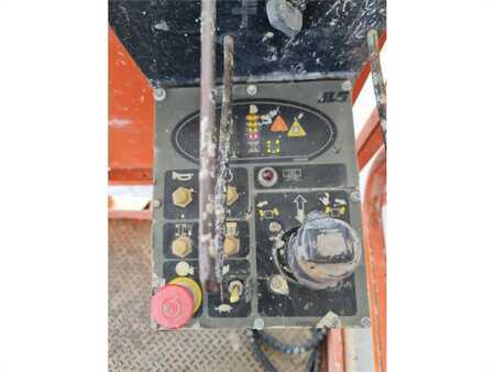 Scherenarbeitsbühne - JLG 260 MRT (7)