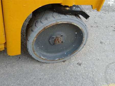 Saksinostimet - Haulotte COMPACT 12 (15)