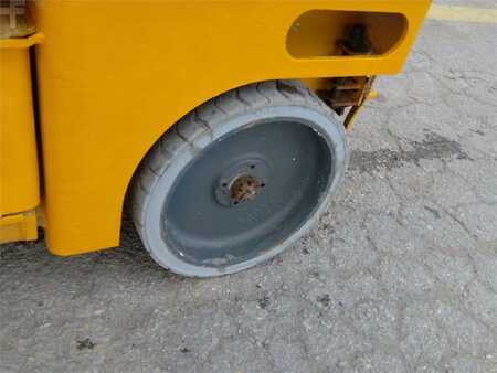 Saksinostimet - Haulotte COMPACT 12 (17)