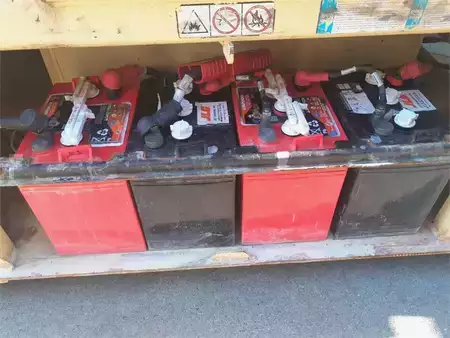 Plataforma Tijera - JLG 10RS (12)