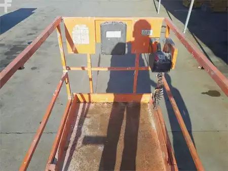 Plataforma Tijera - JLG 10RS (6)