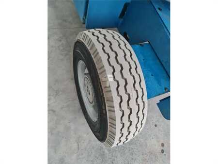 Fler stegs bom 2006 Genie Z45/25 (15)