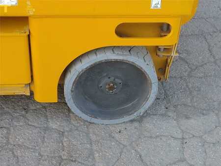 Saksinostimet - Haulotte COMPACT 12 (14)