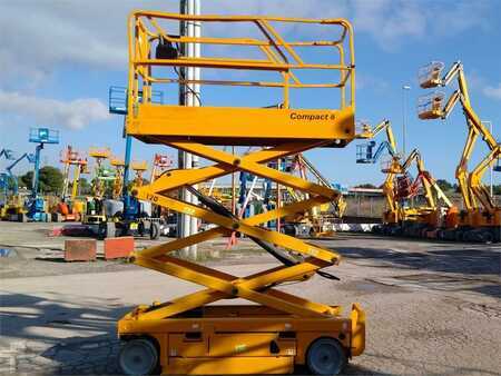 Scherenarbeitsbühne 2011  Haulotte COMPACT 8 (11)