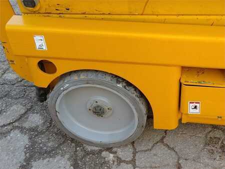 Scherenarbeitsbühne 2011  Haulotte COMPACT 8 (13)