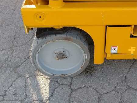 Scherenarbeitsbühne 2011  Haulotte COMPACT 8 (14)