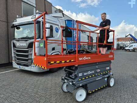 Scherenarbeitsbühne  Skyjack SJ 3226 (6)