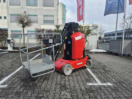Függöleges emelö emelvény 2018  Manitou 100 VJR (1)