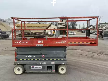 Scissor lift 2015  SKYJACK SJIII4632 (3)