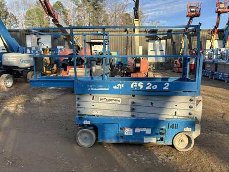 Scissor lift  GENIE GS2632 (1)