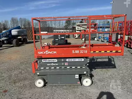 Scissor lift 2019  SKYJACK SJIII3219 (1)