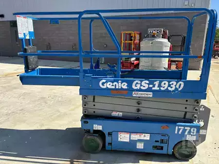 Scissor lift 2020  Genie GS1930 (3)