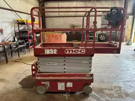 Scissor lift  MEC MICRO 19 (3)