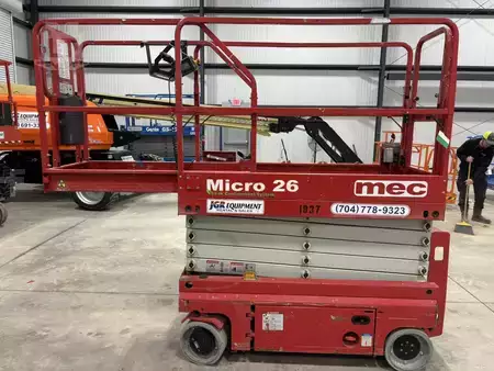 Scissor lift 2020  MEC MICRO 26 (1)