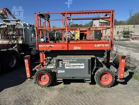 Scissor lift 2016  SKYJACK SJ6832RT (3)