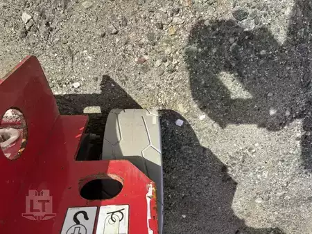 Scissor lift  MEC MICRO 26 (8)