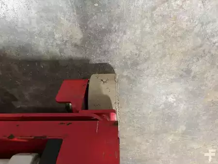 Scissor lift  MEC MICRO 19 (6)