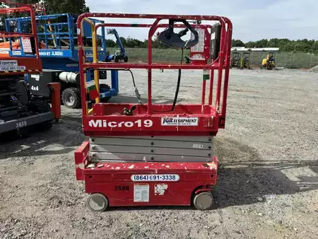 Scissor lift  MEC MICRO 19 (3)
