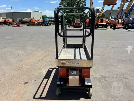 Nacelle à mât vertical 2022  JLG 1030P (2)