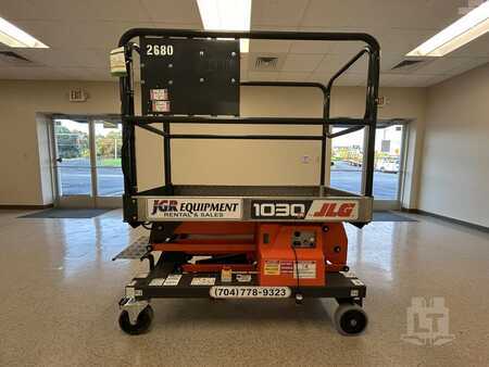 Vertical mast lift  JLG 1030P (2)