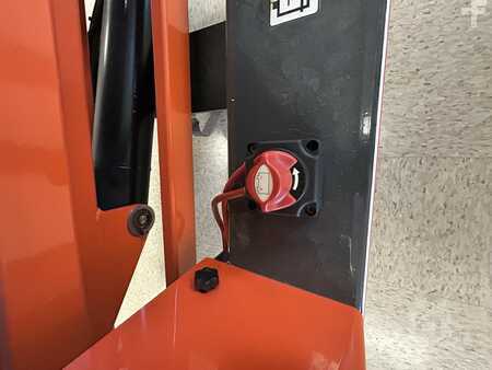 Vertical mast lift  JLG 1030P (6)