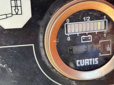 Articulating boom lift  JLG E600JP (10)