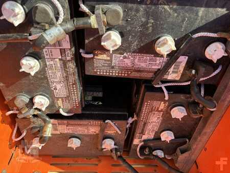 Articulating boom lift  JLG E600JP (15)